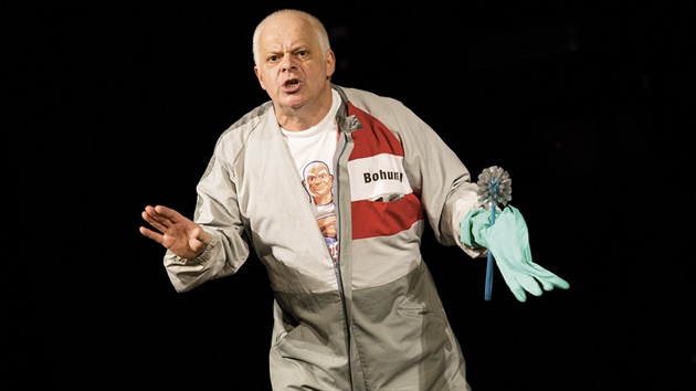 Bob Klepl v komediální one man show Vysava.