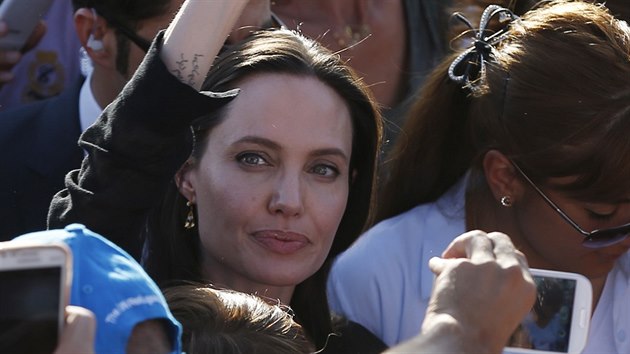 Angelina Jolie navtvila uprchlick tbor v Turecku.