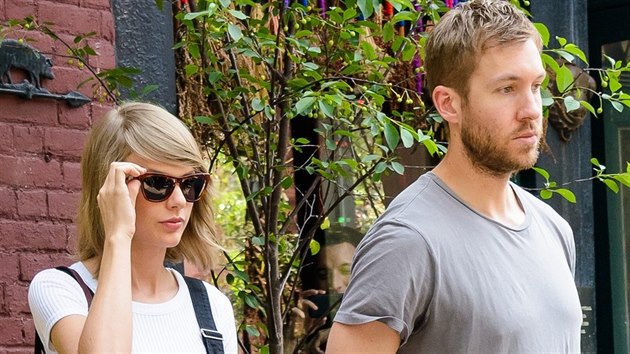 Taylor Swiftová a její bývalý přítel Calvin Harris se kterým chodila přes rok.