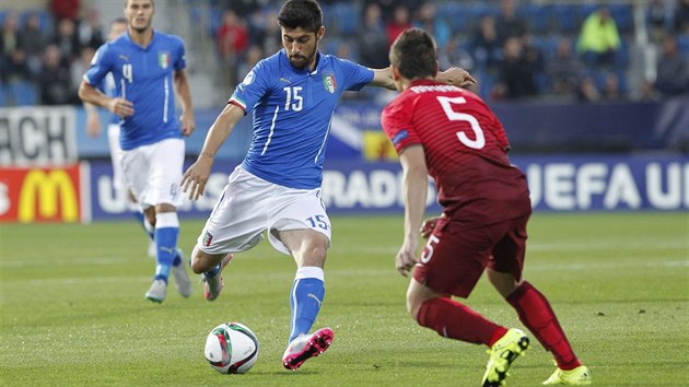 Italsk zlonk Marco Benassi stl na portugalskou brnu.