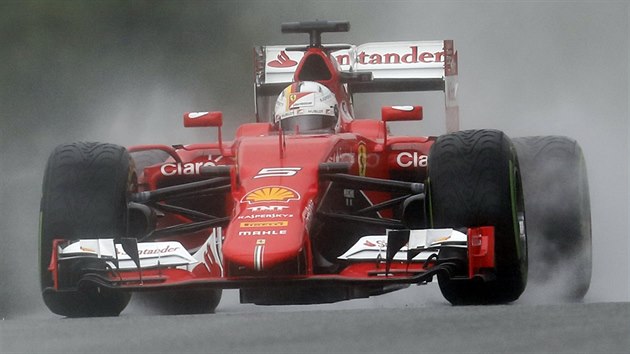 Sebastian Vettel z Ferrari bhem kvalifikace na Velkou cenu Rakouska.