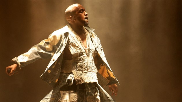 Kanye West vystoupil na Glastonbury jako hlavní hvězda sobotního večera (27. června 2015).