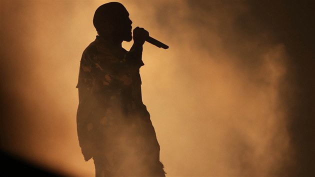 Kanye West vystoupil na Glastonbury jako hlavn hvzda sobotnho veera (27. ervna 2015).
