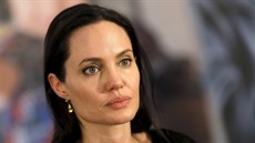 Angelina Jolie coby zvláštní vyslankyně Vysokého komisariátu OSN pro uprchlíky...