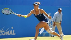 Belinda Bencicová ve finále turnaje v Eastbourne.