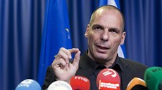 ecký ministr financí Janis Varufakis na tiskové konferenci 27. ervna 2015).