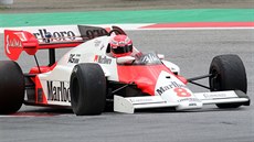 Niki Lauda bhem jízdy legend, která pedcházela Velké cen Rakouska.