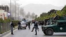 Na budovu afghánského parlamentu zaútoil Taliban (Kábul, 22. ervna 2015).