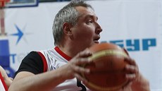 Dmitrij Rogozin byl v mládí aktivním sportovcem. Dodnes píleitostn sportuje...