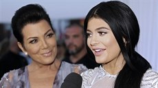 Kris Jennerová a její dcera Kylie (Cannes, 24. ervna 2015)