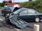Na silnici R7 u Slaného se srazila tyi osobní auta. Jeden idi byl tce...