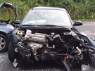 Na silnici R7 u Slaného se srazila tyi osobní auta. Jeden idi byl tce...