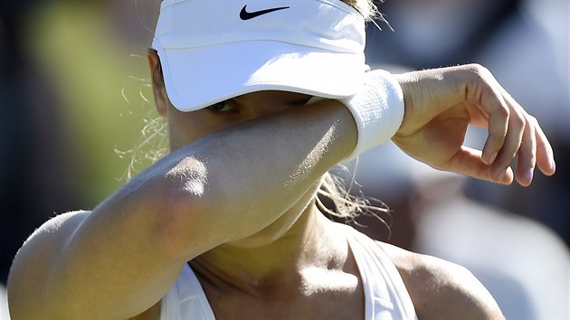 Kanadsk tenistka Eugenie Bouchardov vypadla v 1. kole Wimbledonu, i kdy loni byla ve finle.