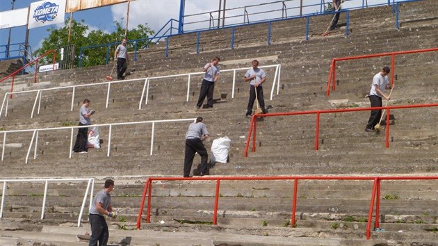 S klidem stadionu Petru vancarovi pomohli i brnnt vzni..