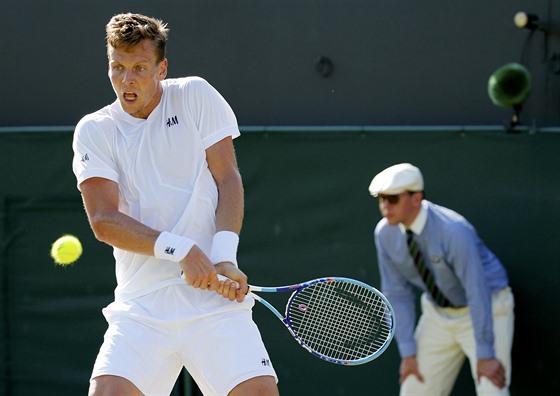 eský tenista Tomá Berdych hraje o osmifinále Wimbledonu.