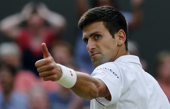 Srbský tenista Novak Djokovi pochváli ve tvrtfinále Wimbledonu výmnu soupee.