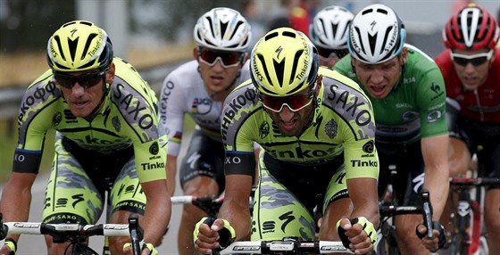 Roman Kreuziger (vlevo) odvedl i v osmé etap Tour de France plno práce pro týmového lídra Alberta Contadora.