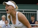 Dánská tenistka Caroline Wozniacká se raduje z postupu do 3. kola Wimbledonu...