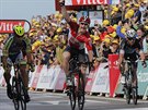 TSNÝ FINI. 2. etapu Tour de France vyhrál v závreném spurtu Andre Greipel...