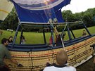 Ko nového balonu je dlouhý pt metr, vybavený je i bezpenostními pásy pro...