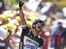 Zdenk tybar se raduje z vítzství v esté etap Tour de France.