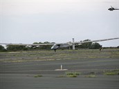 Letoun Solar Impulse 2 přistává na letišti Kalaeloa na Havaji. Ukončil nejdelší...