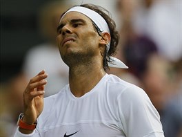 panlsk tenista Rafael Nadal nem ve 2. kole Wimbledonu moc spokojen vraz.