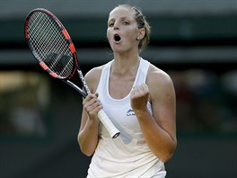 esk tenistka Kristna Plkov se raduje, ve Wimbledonu si zahraje 3. kolo.