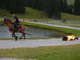 Nejprve piel na adu k.