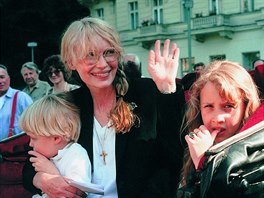 Mia Farrowová na MFF v Karlových Varech v roce 1995