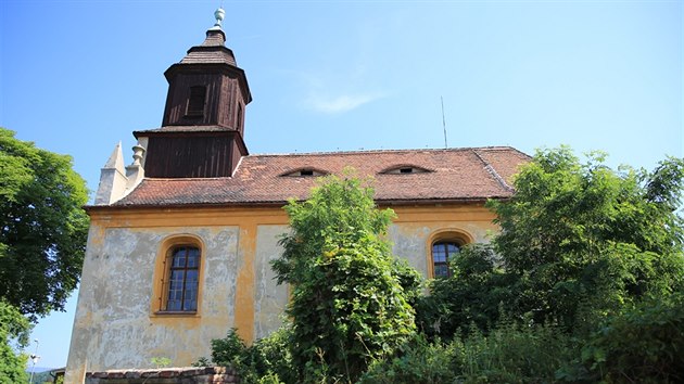 Kostel sv. Vavince z roku 1691 v Hraditi