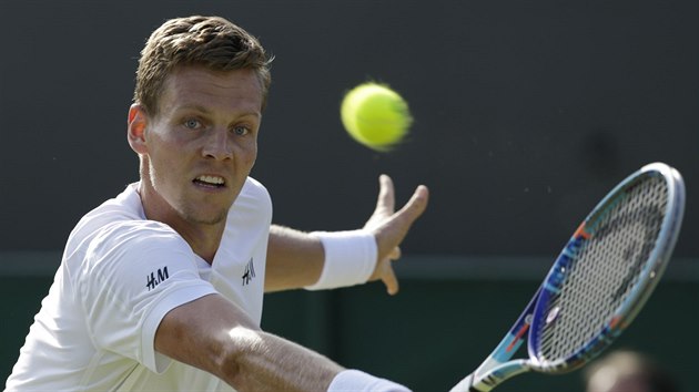 esk tenista Tom Berdych zahrv mek v utkn 3. kola Wimbledonu.