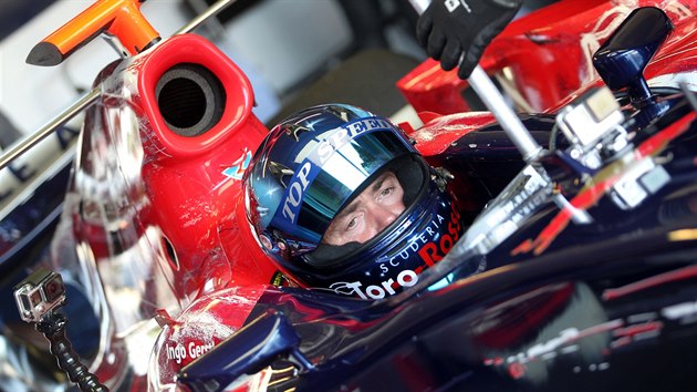 Tm Toro Rosso testoval na brnnskm Masarykov okruhu formuli 1 verze 2006 (2. ervence 2015).