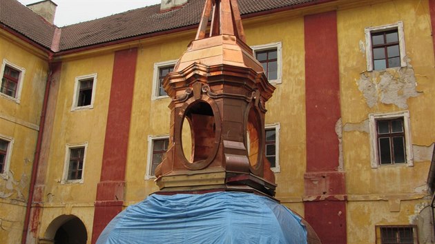 sten opraven kopule kostela sv. Ignce z Loyoly v Jin.