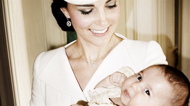 Vvodkyn Kate a jej dcera Charlotte na ktu princezny(5. ervence 2015)