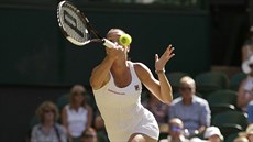 Srbská tenistka Jelena Jankoviová bojuje o osmifinále WImbledonu s Kvitovou.
