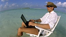 Asi tetina zamstnanc se od pracovního ivota neoprostí ani ve dnech volna....