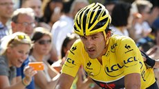 Fabian Cancellara dojídí do cíle tetí etapy Tour de France.