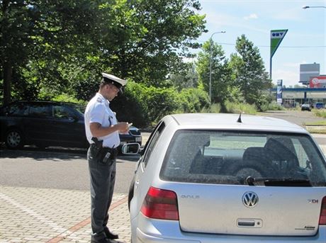 Rakouský policista pozdravil maarského motoristu Heil Hitler