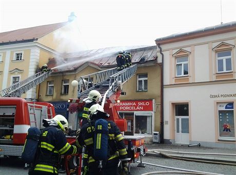 V Humpolci na Horním námstí vypukl poár v obytném dom. Uvnit hasii nalezli...