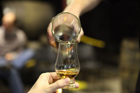 Výroba whiskey je v Rusku legální teprve od minulého roku, kdy vláda povolila výrobu destilát z obilnin.