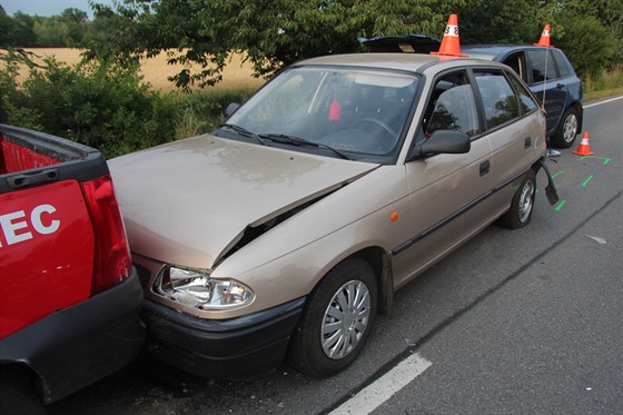 Snímek z etzové nehody u obce Radslavice na Perovsku. Skonila zranním...