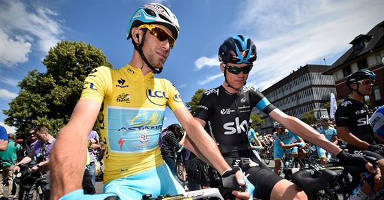 Vincenzo Nibali a Chris Froome pi Tour de France 2014.