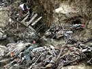 Jeden z mnoha masových hrob v okolí Srebrenice (archivní snímek).