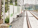 Nové protihlukové stěny u rekonstruované trati v pražských Běchovicích. (15....