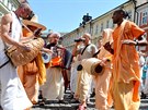 Indická náboenská slavnost Ratha-Yatra v centru Prahy.