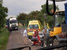 Dva lid� se zranili p�i �eln�m st�etu osobn�ho auta s traktorem u obce...