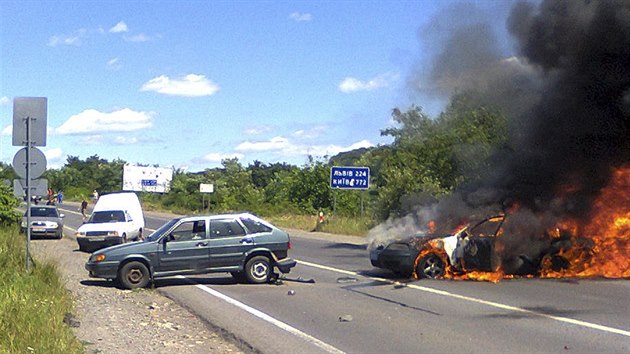 Incident v sobotu podle za�al jako spor o vliv v Muka�evu mezi Prav�m sektorem a jeho odp�rci (11. �ervence 2015)