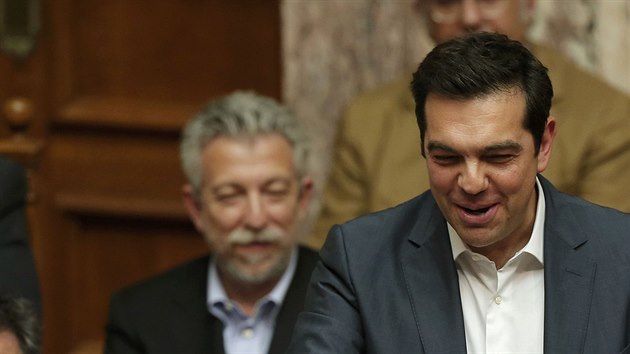 eck premir Alexis Tsipras pesvdoval poslance, aby kvli na nepjemn spory.