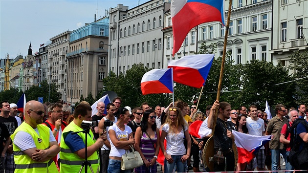 Demonstrace proti imigrant�m na Václavském nám�stí.